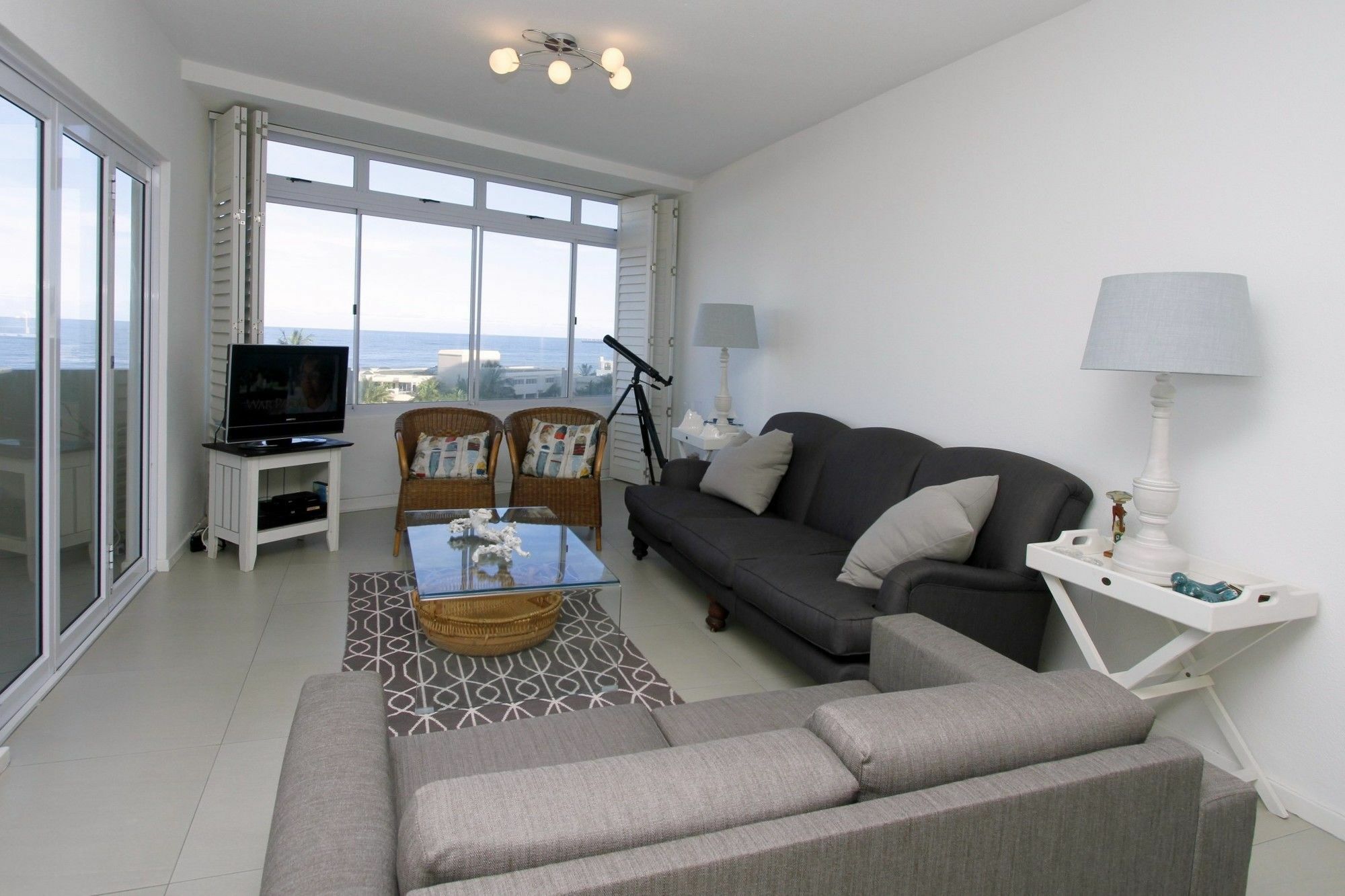 34 Sea Lodge - By Stay In Umhlanga เดอร์บัน ภายนอก รูปภาพ